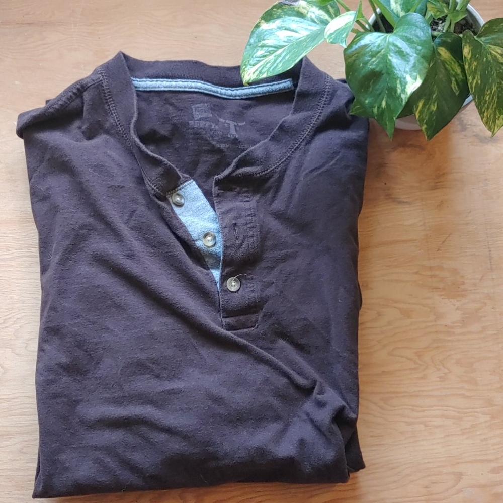 Hanes long sleeve shirt